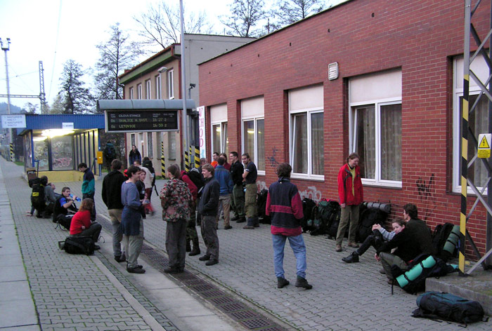 01003.jpg -   700x472x24b (120 KB)