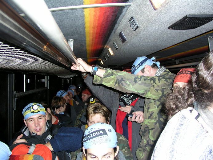 01013.jpg -   692x520x24b (120 KB)