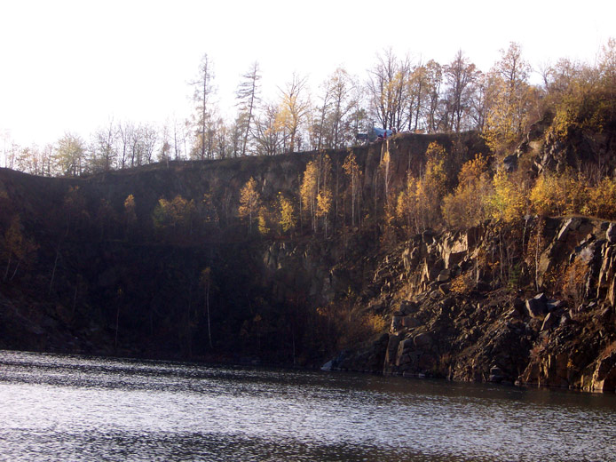 08008.jpg -   694x520x24b (119 KB)