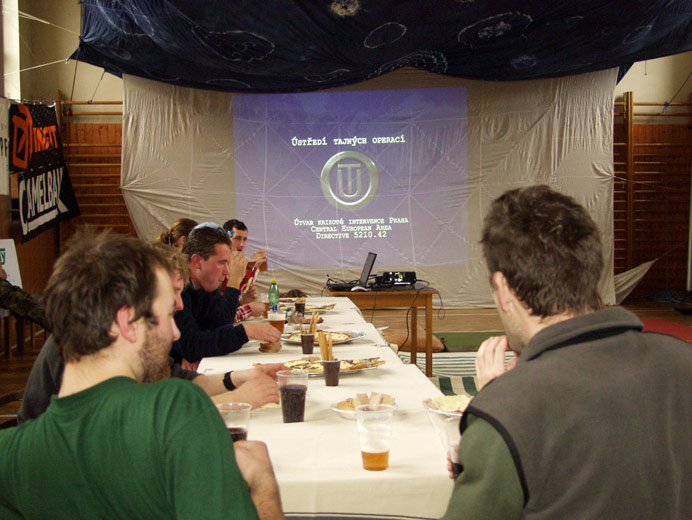 11005.jpg -    692x520x24b (93 KB)