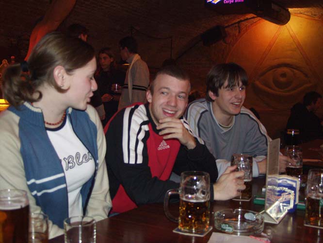 PC208048.jpg - 666 X 500 - 38 KB