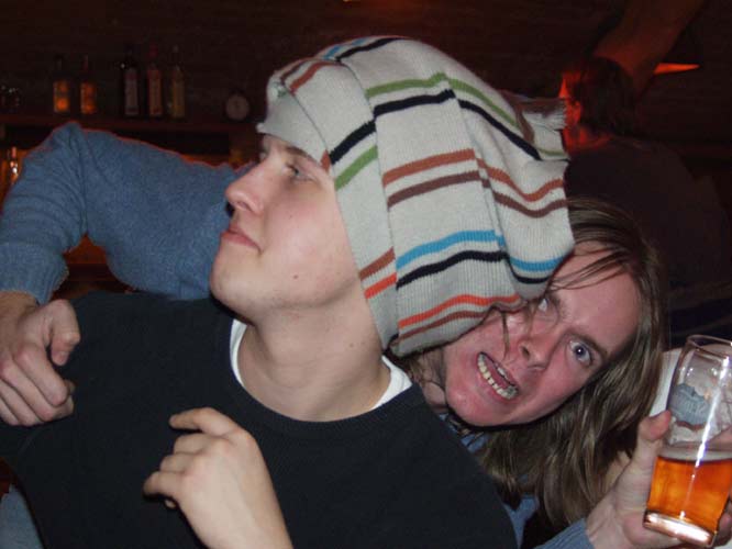 PC208072.jpg - 666 X 500 - 30 KB