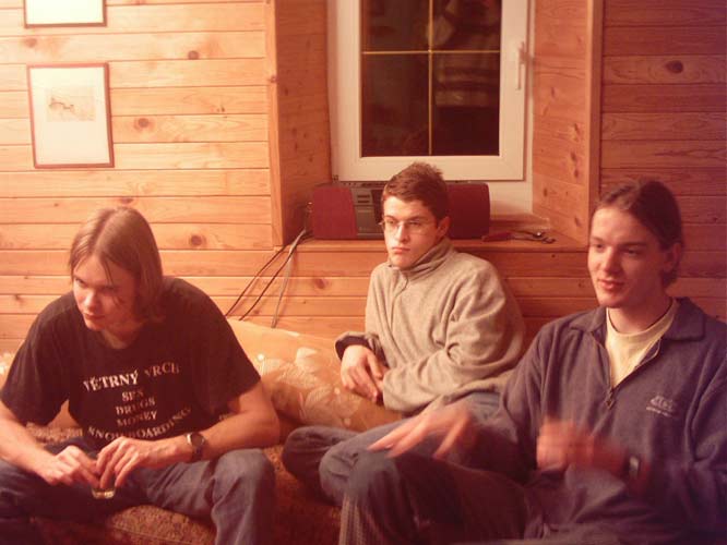 Img00044.jpg - 666 X 500 - 37 KB