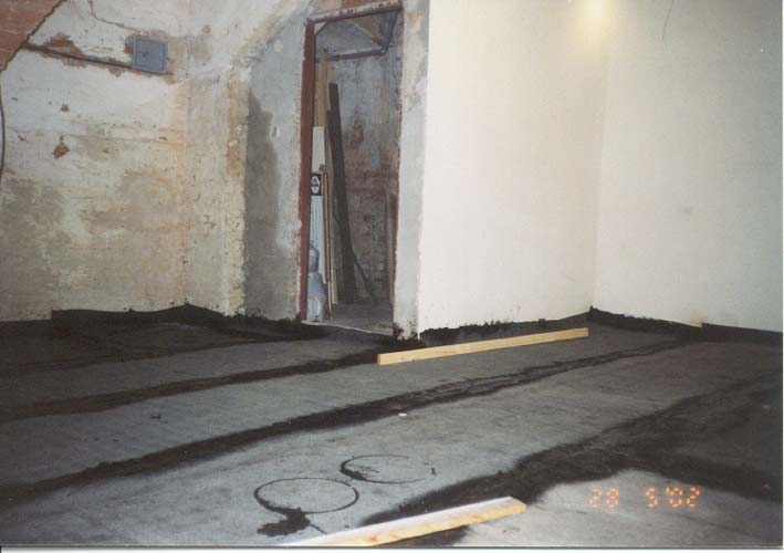 a004.jpg - 709 X 500 - 0 KB