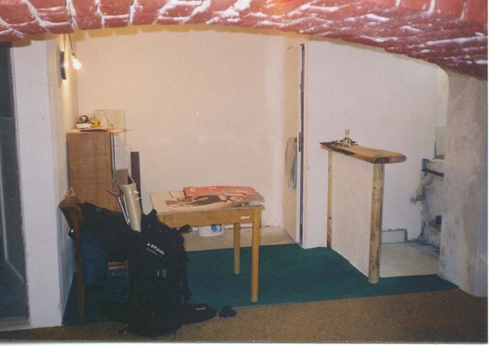 a027.jpg - 705 X 500 - 0 KB
